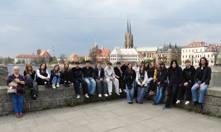 Eksplorują Wrocław i potykają się o krasnale