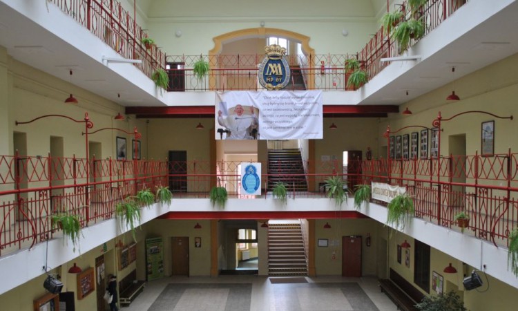 Życzenia Ojca Dyrektora dla Absolwentów